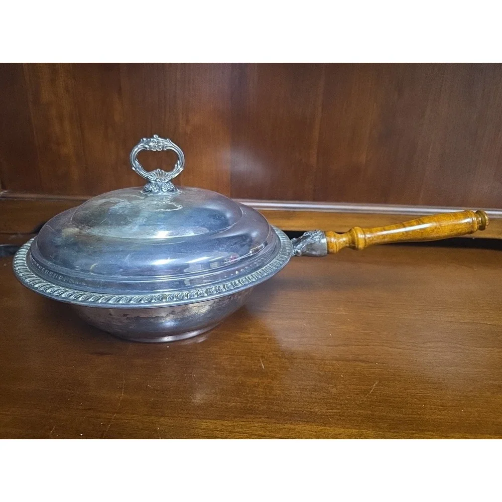Silver Plate Wood Handle Chafing Pan Dish Set With Lid